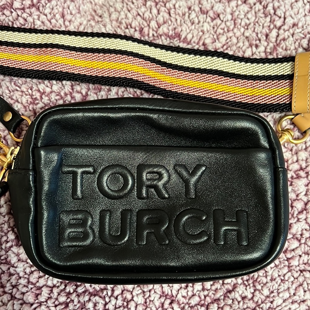 NWOT never used Tory Burch crossbody